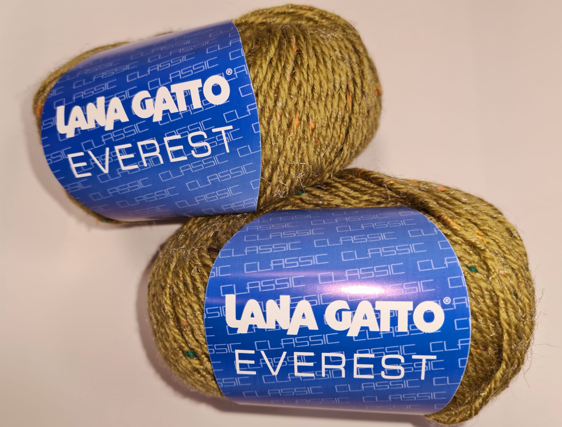 LANA GATTO EVEREST - 06964